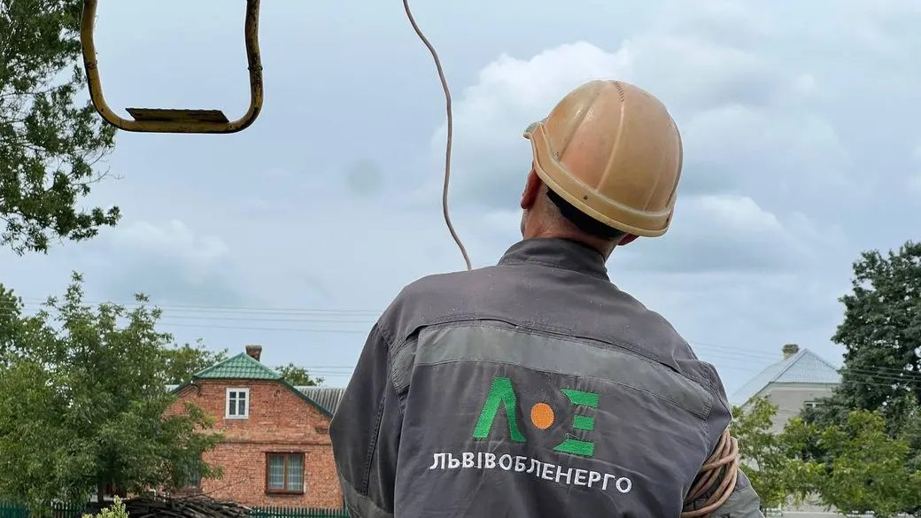 У центрі Львова через аварію зникло світло: зупинились трамваї та тролейбуси