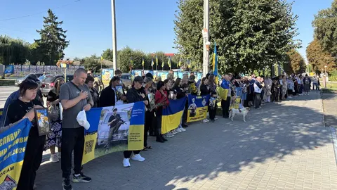 Сльози, молитви і забіг: як Гайсин вшанував полеглих захисників