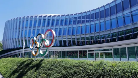 Україна оскаржує в CAS повернення Росії в олімпійську сім’ю