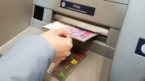 Українцям можуть заборонити платити без ідентифікації до 5000 грн