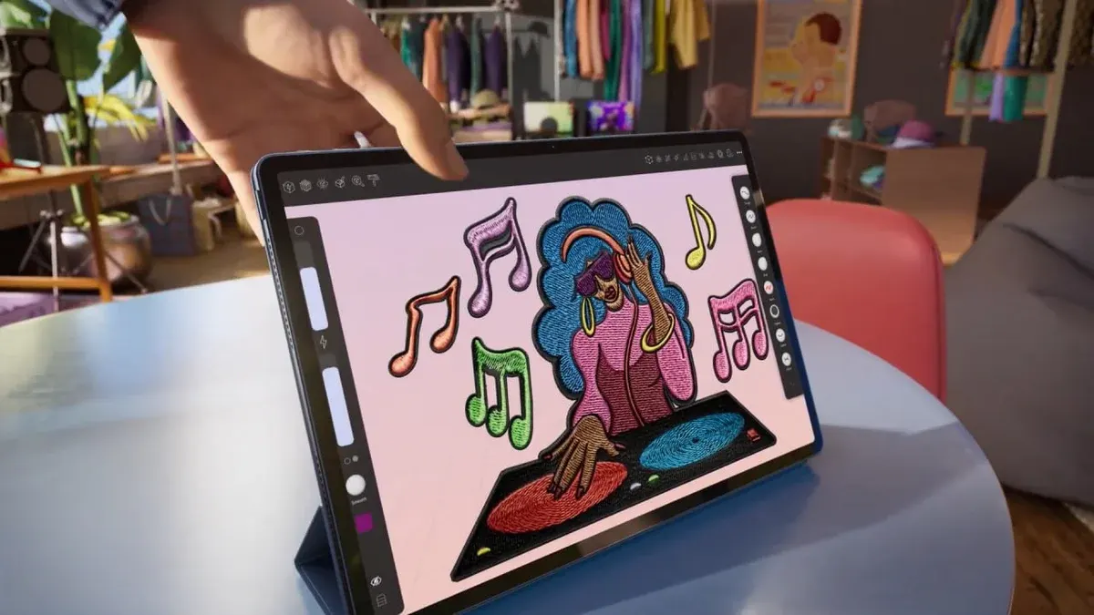 Lenovo Yoga Tab Plus Gen 2: планшет із батареєю на 12 700 мАг уже в продажу