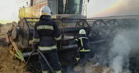 Вогонь на Вінниччині: палали будинок, автівки, комбайн і матрац