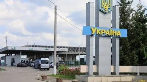 За добу з України виїхали 50 тисяч людей: що відомо