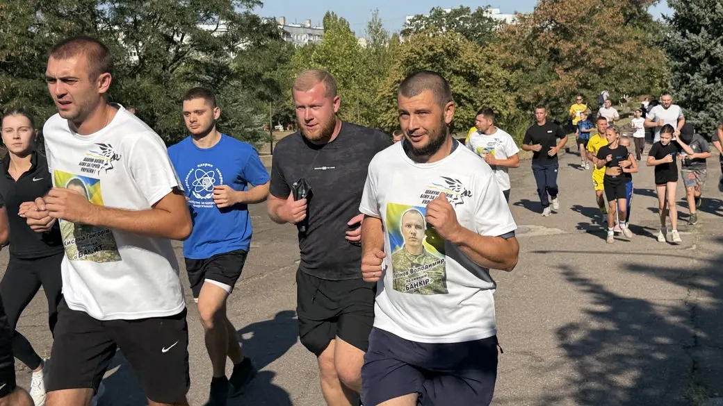 440 миколаївців пробігли на честь загиблих Героїв: як минув забіг у двох громадах