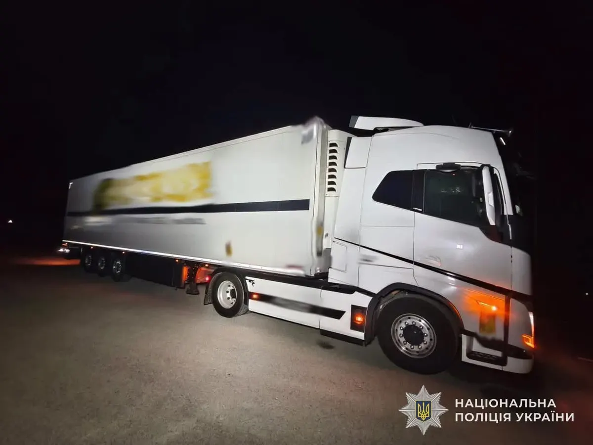 На Львівщині вантажівка збила пішохода: чоловік загинув на місці