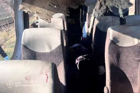 П'ятеро загиблих у маршрутці під Нікополем: Зеленський про удар дрона