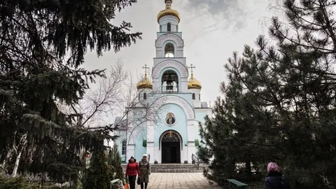 У Слов'янську дві парафії перейшли до ПЦУ — в УПЦ кажуть, що цього не було