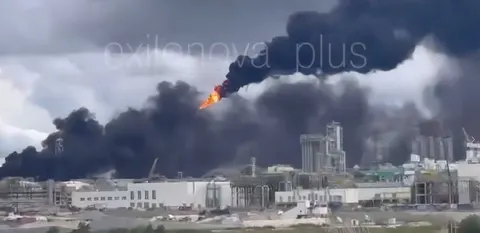 На газохімічному заводі в Росії стався вибух: загинув китаєць, постраждали понад