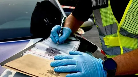 На Хмельниччині чоловік травмував поліцейського, який приїхав на виклик про дома