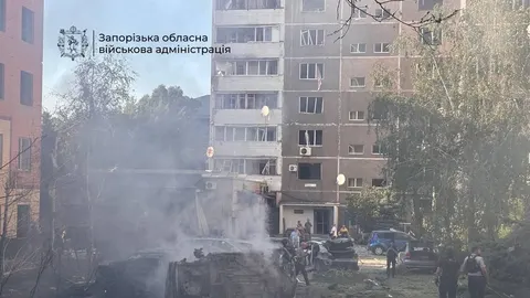 Удар по Запоріжжю: вже 11 поранених, двоє жінок у середньому стані