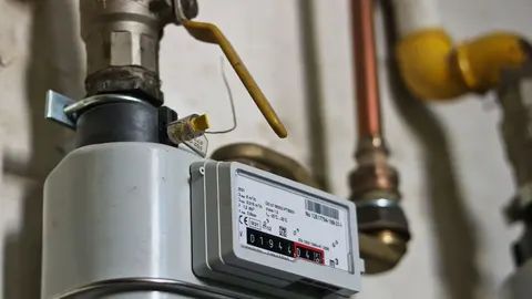 Пенсіонерці скасували борг у 65 тисяч: суд проти газовиків