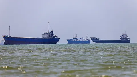 Біля Ормузької протоки атакували два танкери: що відомо