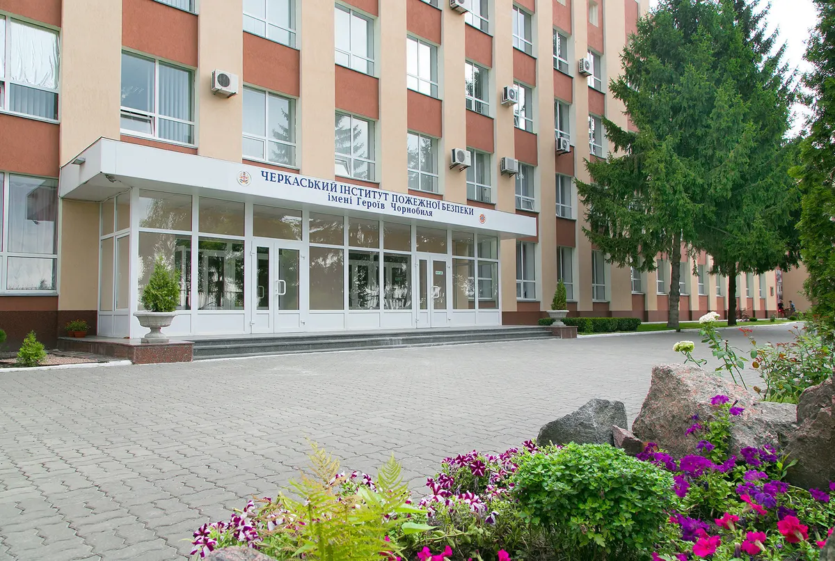 Заступник начальника черкаського інституту пожежної безпеки привласнив гуманітарку на 140 тисяч гривень