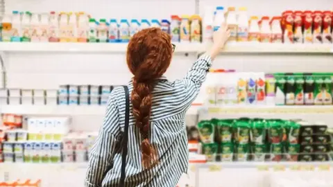 Дефіциту продуктів немає: у Кабміні заспокоїли українців після ударів по складах