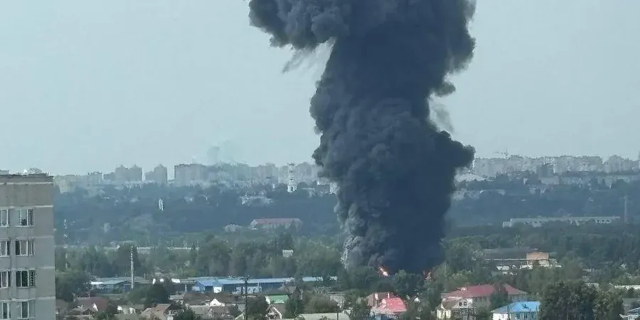 У російському Брянську палають склади постачальника «Газпромнефть-СМ»