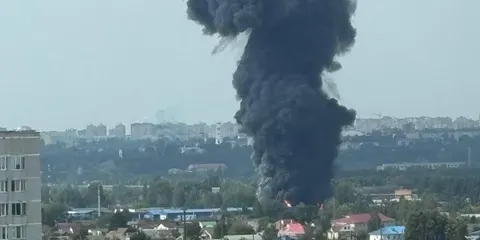 У російському Брянську палають склади постачальника «Газпромнефть-СМ»