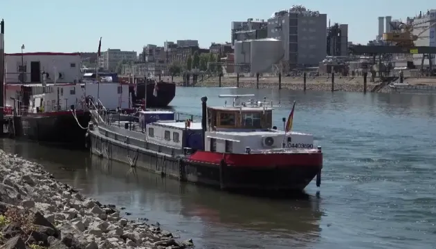 Рейн обмілів до рекорду: рівень води впав до 6 сантиметрів