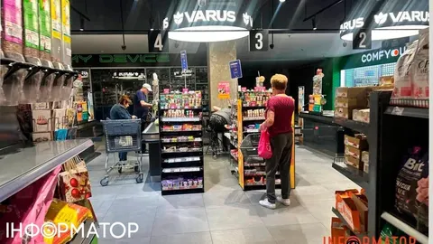 Авіаудари по складах: Україна на межі дефіциту продуктів