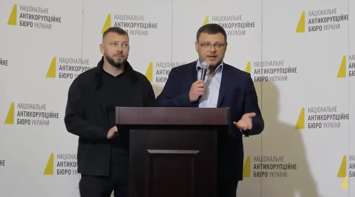 Кравченко виїхав за кордон, а НАБУ і САП відповідають на підозри: що відомо
