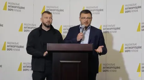 Кравченко виїхав за кордон, а НАБУ і САП відповідають на підозри: що відомо