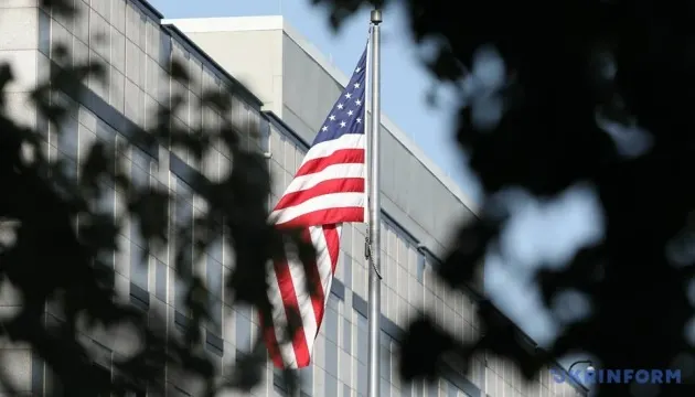 Союзники США в Азії все більше сумніваються у їхній здатності стримати Китай — NYT
