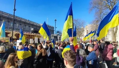 Британець українського походження, який 50 років волонтерить для громади, став ф