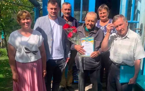 90 років на рідній землі: на Волині ювіляр зустрів поважний день народження