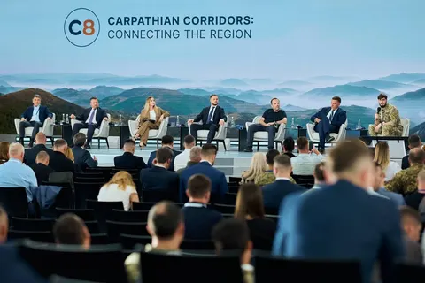 Карпатський саміт: Словаччина віддає Україні електровози, а в 15 проєктів вкладу