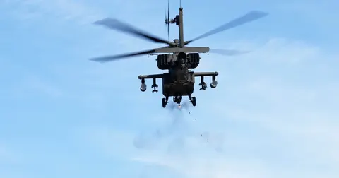 У Техасі впав військовий Apache: пілоти загинули, палали поля