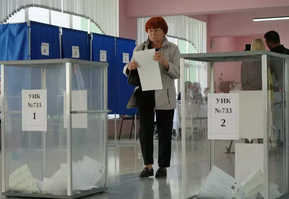 На окупованій Донеччині Росія звітує про «явку» понад 77%: цифри різняться
