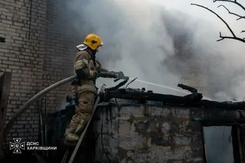 У Харкові горіли склади біля ТЦ «Барабашово»: подробиці від ДСНС