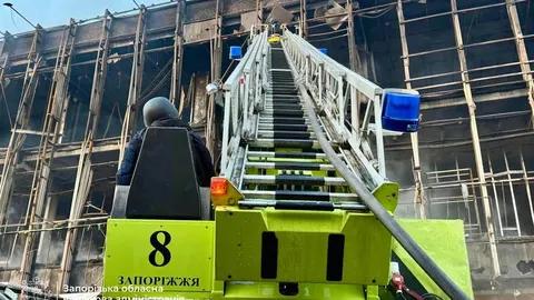 Нічний удар дронів по Запоріжжю: згорів ТЦ "Інтрейд", постраждали шестеро людей