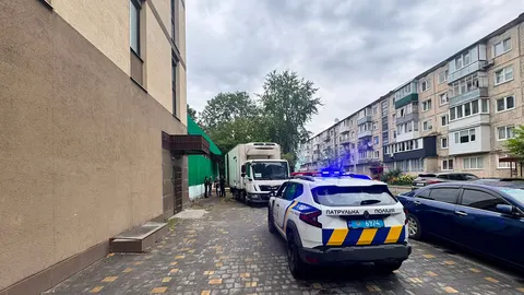 У Тернополі вантажівка наїхала на 83-річну жінку, яка стояла позаду
