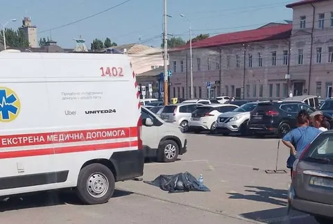Біля «Озерки» у Дніпрі перехожі знайшли тіло 95-річного чоловіка
