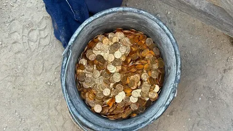 Скарб на €9 млн: бельгійські будівельники знайшли золото в підвалі маєтку