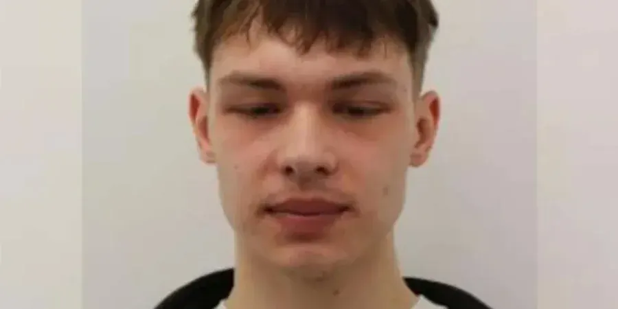 Одна рука з РФ: за вандалізмом біля мечетей і підпалом майна Стармера стоїть той самий вербувальник