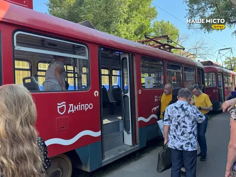 Історія на колесах: у Дніпрі запустили трамвайну екскурсію про Голодомор