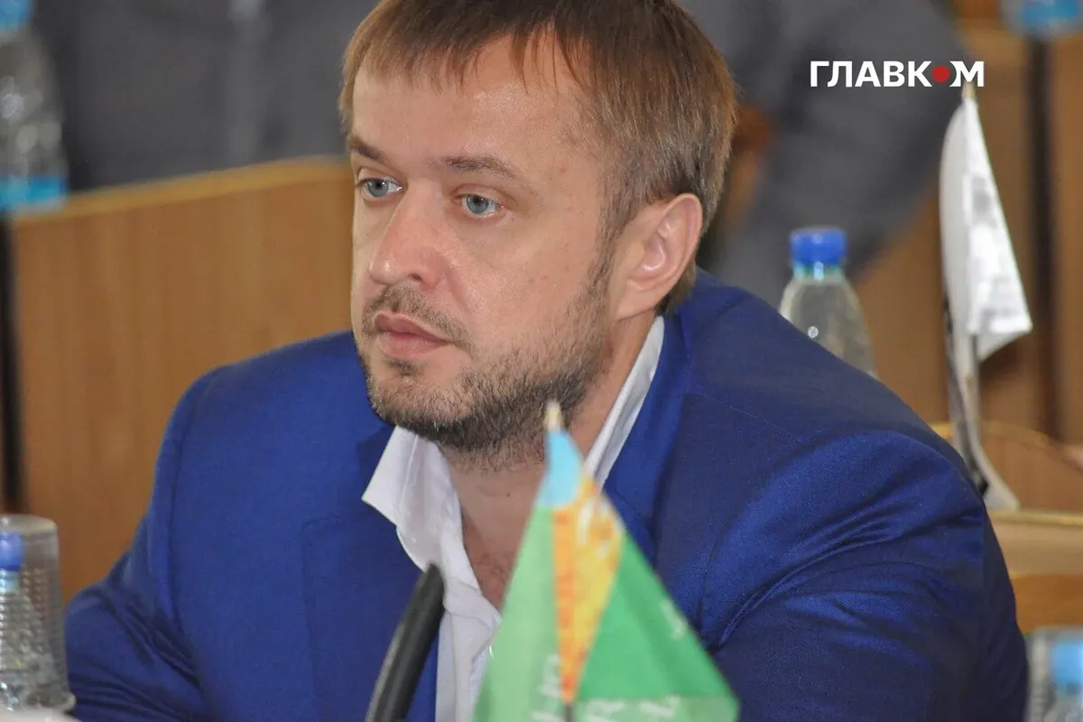 Екстопменеджера братів Буряків оголосили в розшук: що відомо