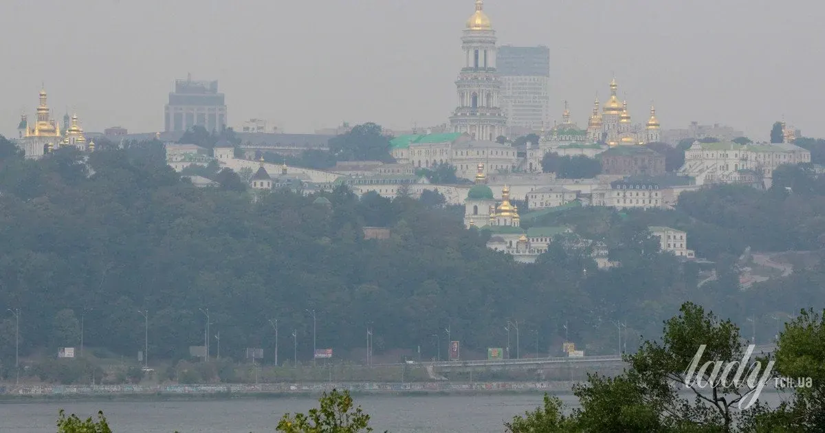 Дим над містом: лікарка розповіла, як захистити оселю від забрудненого повітря