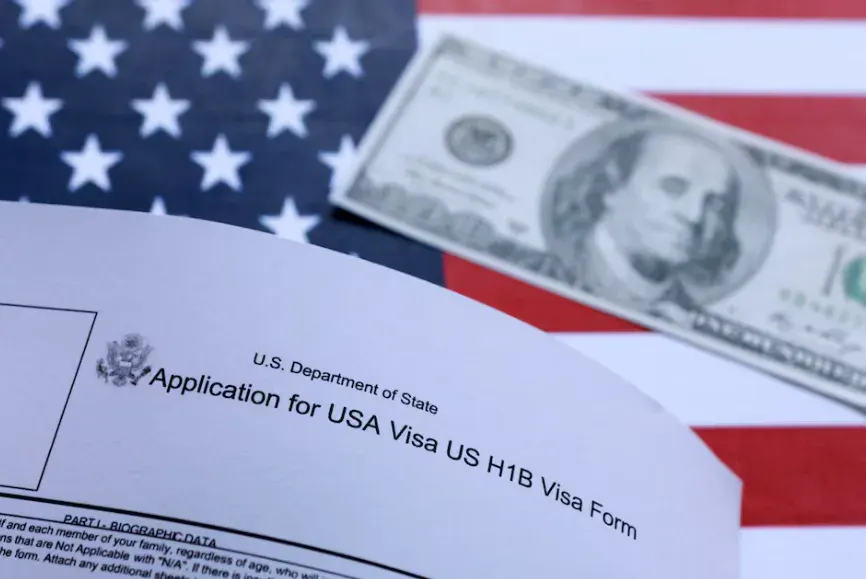 США хочуть зробити постійним збір $103 тисячі за H-1B візи