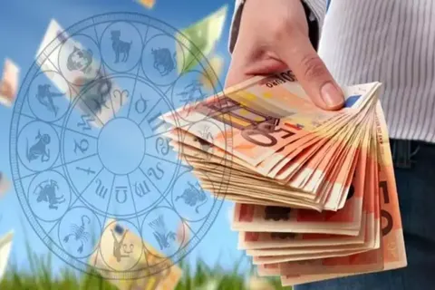 Астрологи назвали три знаки Зодіаку, яким гроші буквально липнуть до рук