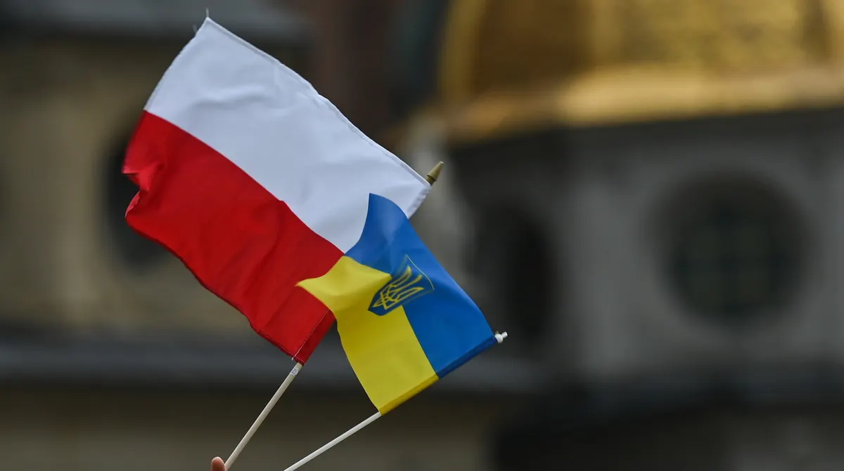 Дві третини поляків — за депортацію безробітних українців: що показало опитування