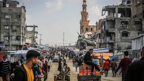 ХАМАС погодився скласти зброю, але Газа досі палає: що відбувається