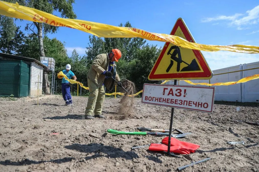 Росія вдарила по газовиках: поранений слюсар на Харківщині