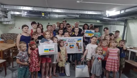 Теплі речі з Кувейту: діти у Чернігові отримали допомогу від української громади