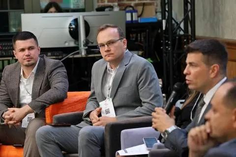 Перший заступник Садового отримав у серпні майже 100 тисяч зарплати