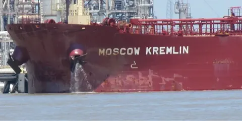 Китай перетягує російську нафту: Індія ризикує залишитися без сировини