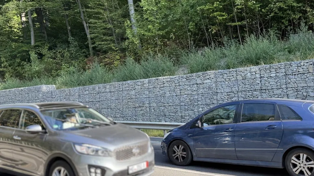 У Львові завершили зводити 100-метрову підпірну стінку на Личаківській
