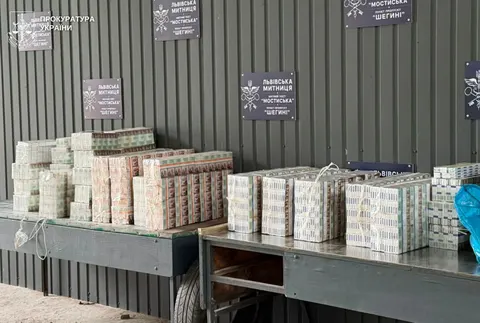 Шегині: 50-річний водій віз 6,5 тисяч пачок цигарок до Польщі