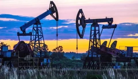 Нафта дешевшає: інвестори стежать за переговорами США та Ірану